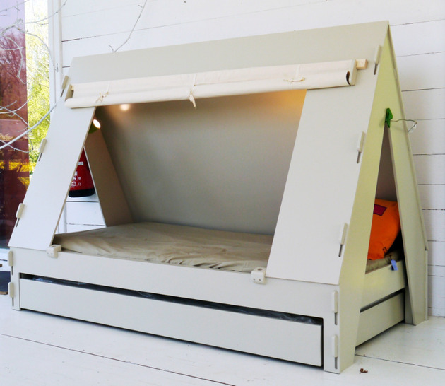 trundle-bed-children-creatively-closes-private-tent-with-light