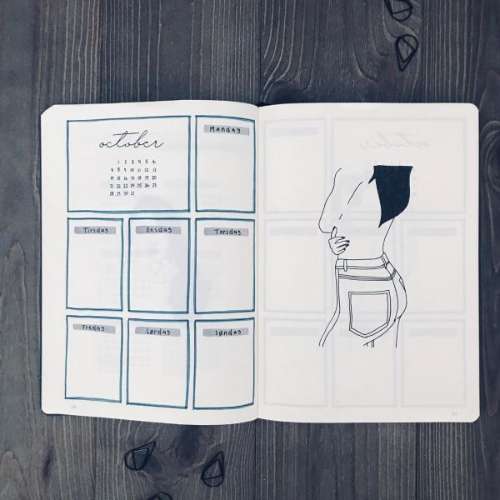 simple weekly spread with sketch blue pen