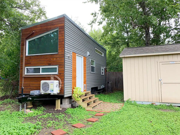 ATX Cozy Tiny House for rent on airbnb in Austin Texas for $80 a night