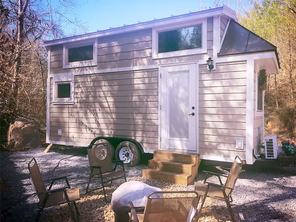 tiny house for rent on sevierville tennessee