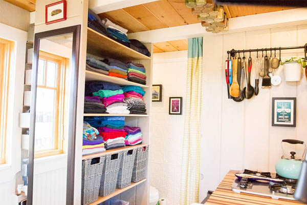 closet organization in tiny home