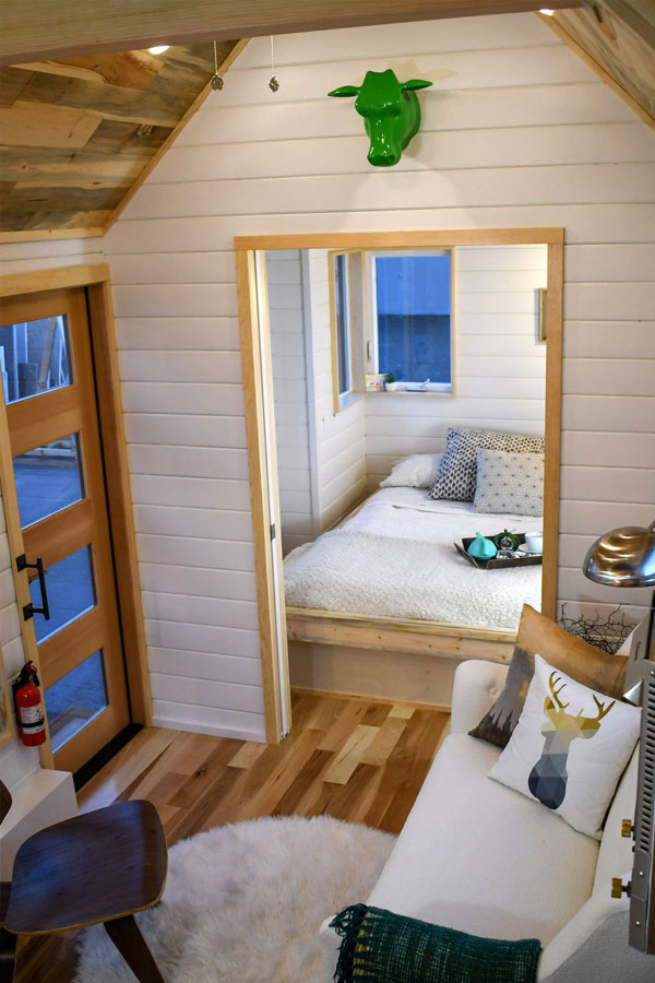 one story tiny house with bedroom