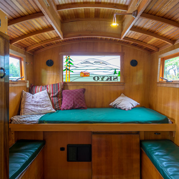 tiny house on wheels day bed