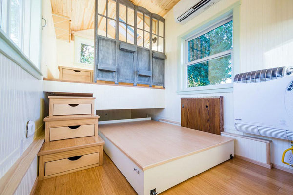 floor bed in tiny house