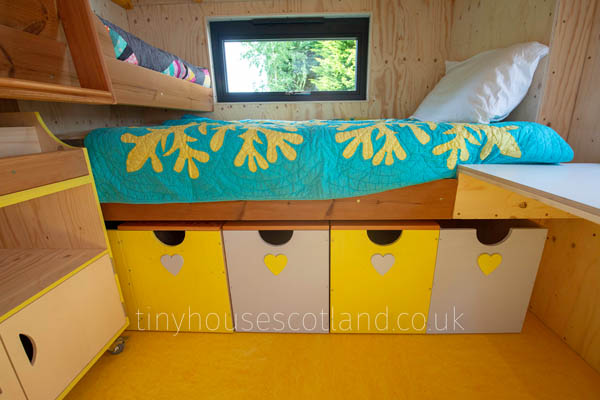 tiny house scotland nestpod bedroom