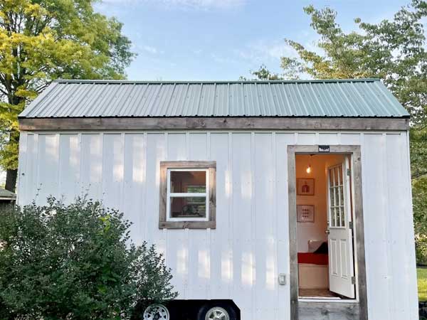 tiny house in manheim pennsylvania for sale