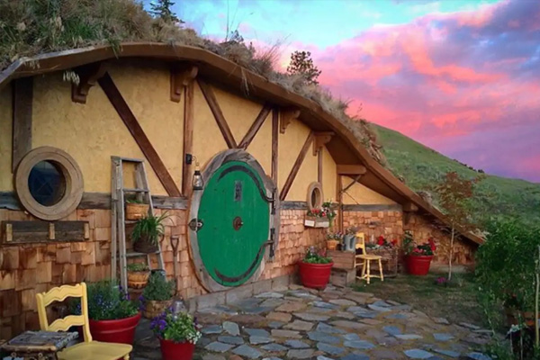 Hobbit House Built Into The Hillside Rental