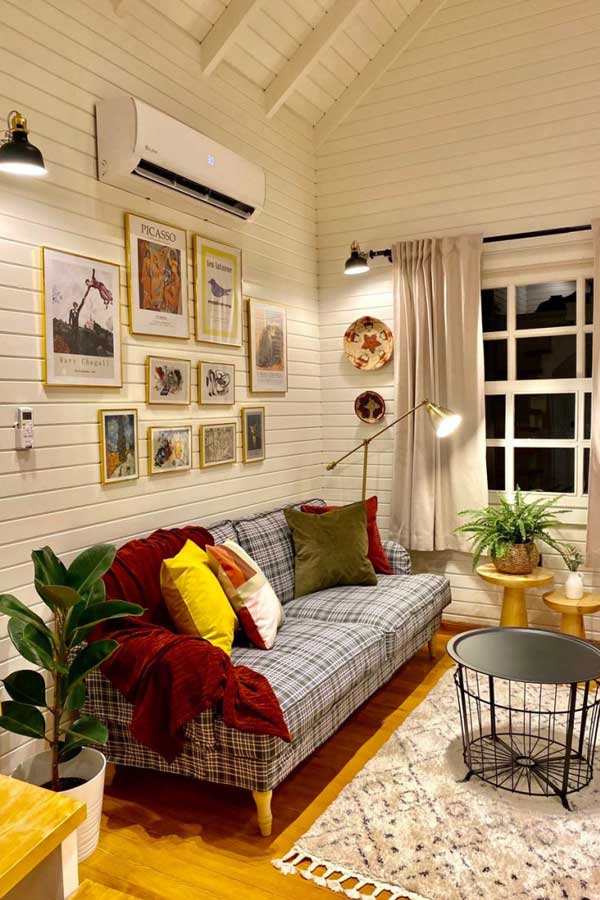 cozy tiny home interior design