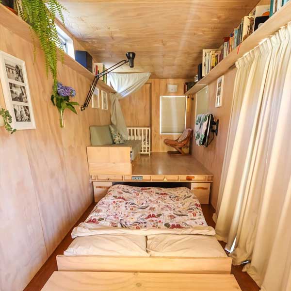 tiny house with hideaway bed