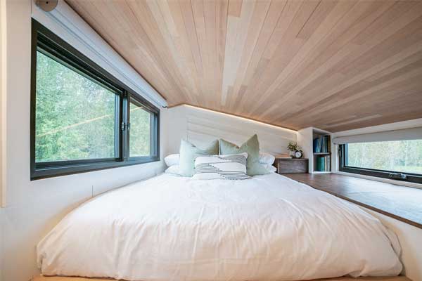 Ceiling Ideas for Tiny House Bedrooms