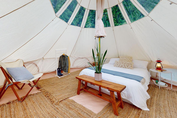 the best type of tent to buy for full time living