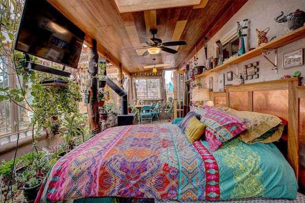 cozy earthship bedroom ideas