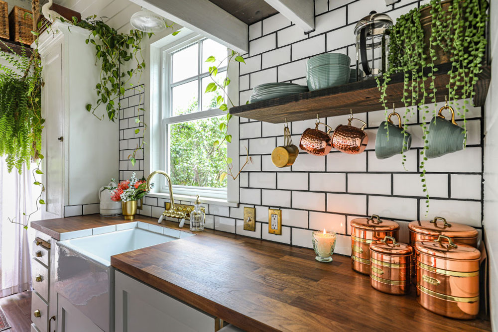 using tile in a tiny house kitchen