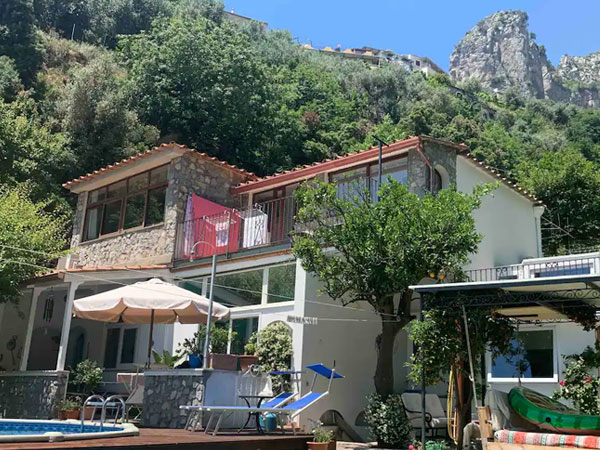tiny house for rent in positano italy