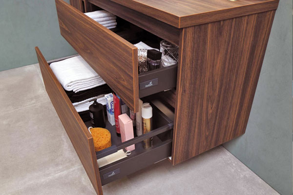 declutter bathroom cabinet drawers