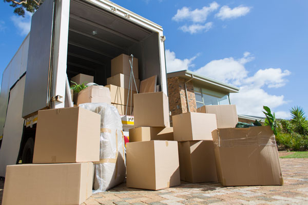 importance of decluttering before moving