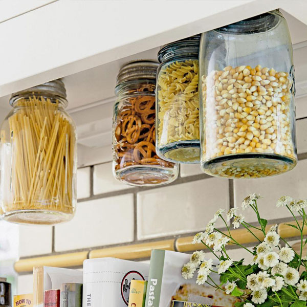 jars with magnetic tops