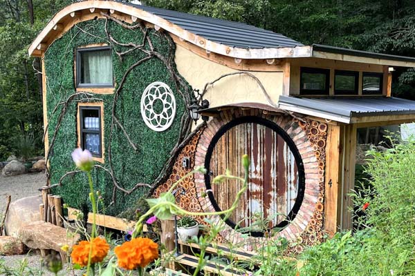 coolest hobbit house design