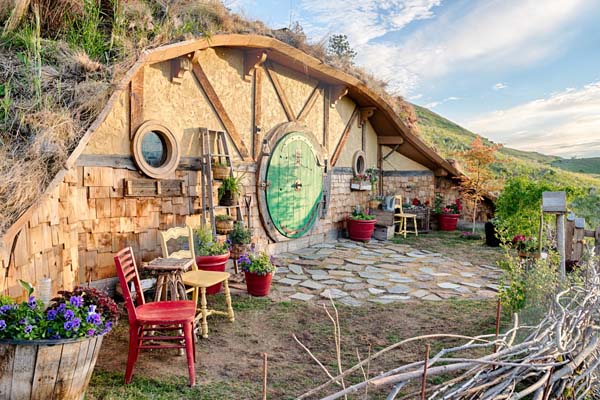 hobbit house cottage