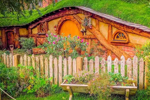 hobbit house entrance