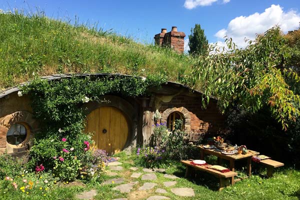 hobbit house style