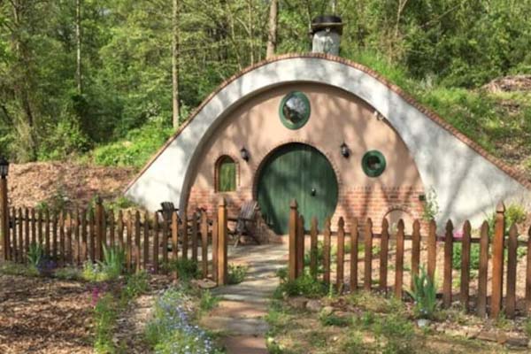hobbit house underground home