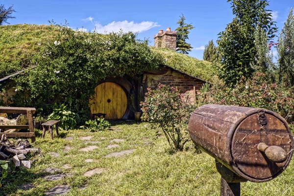 hobbit house underground house
