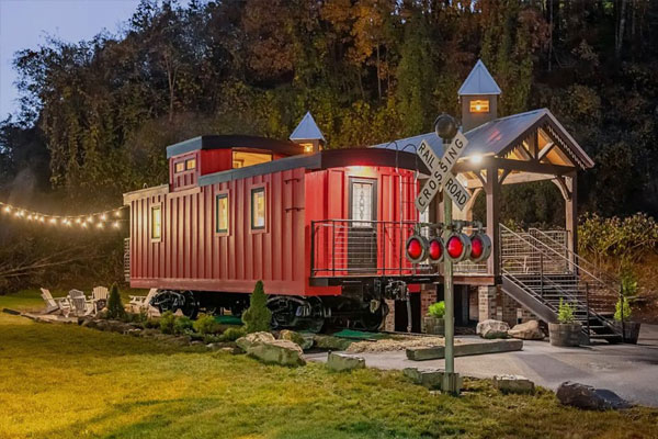 themed train car house