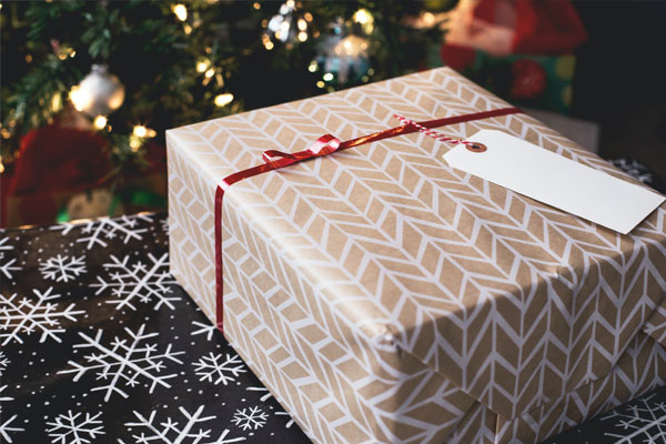 gift giving for minimalists